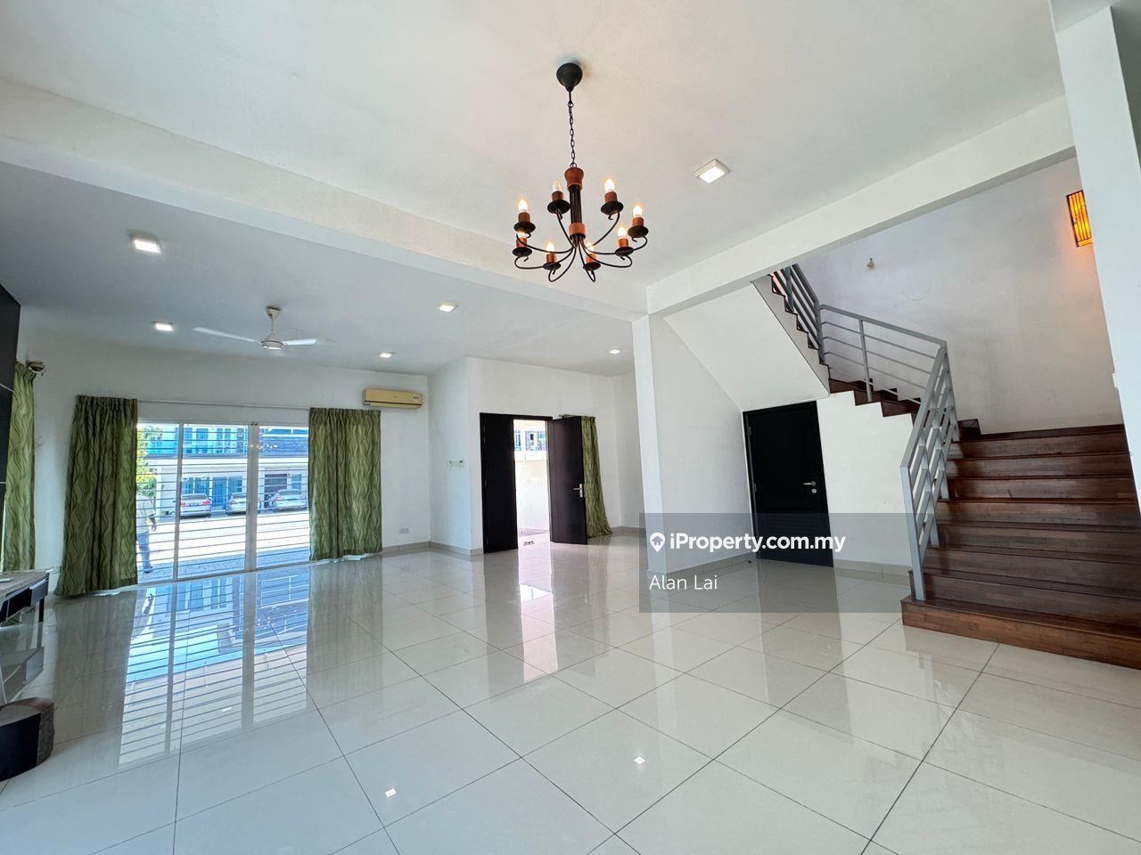 Semi-D house for Sale