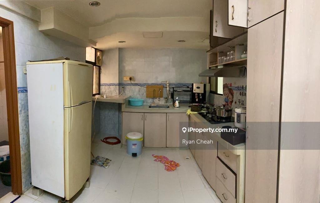 Ixora Apartment @ Taman Wangsa Permai