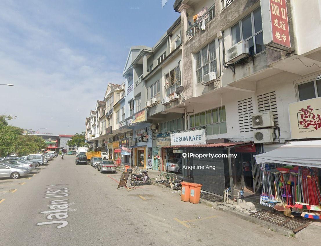 USJ 1 - Ground Floor c/w mezzanine floor Retail shop lot for Rent