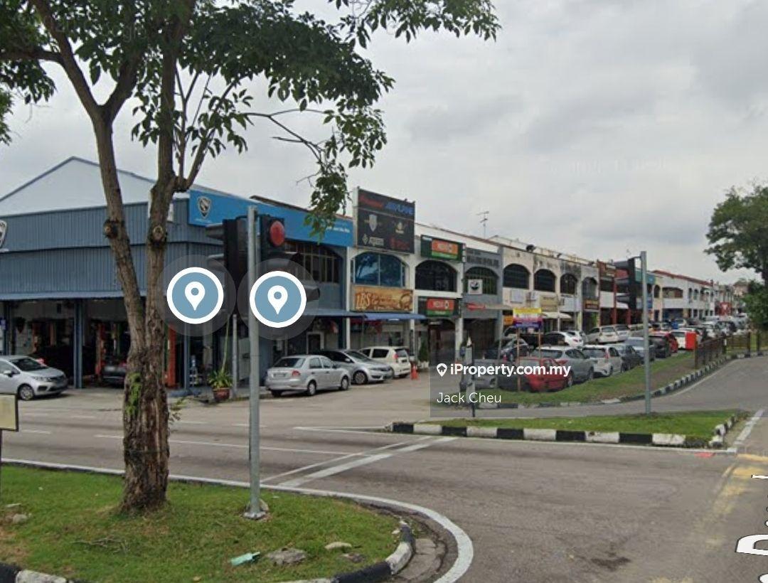 Facing mainroad shop for sale!