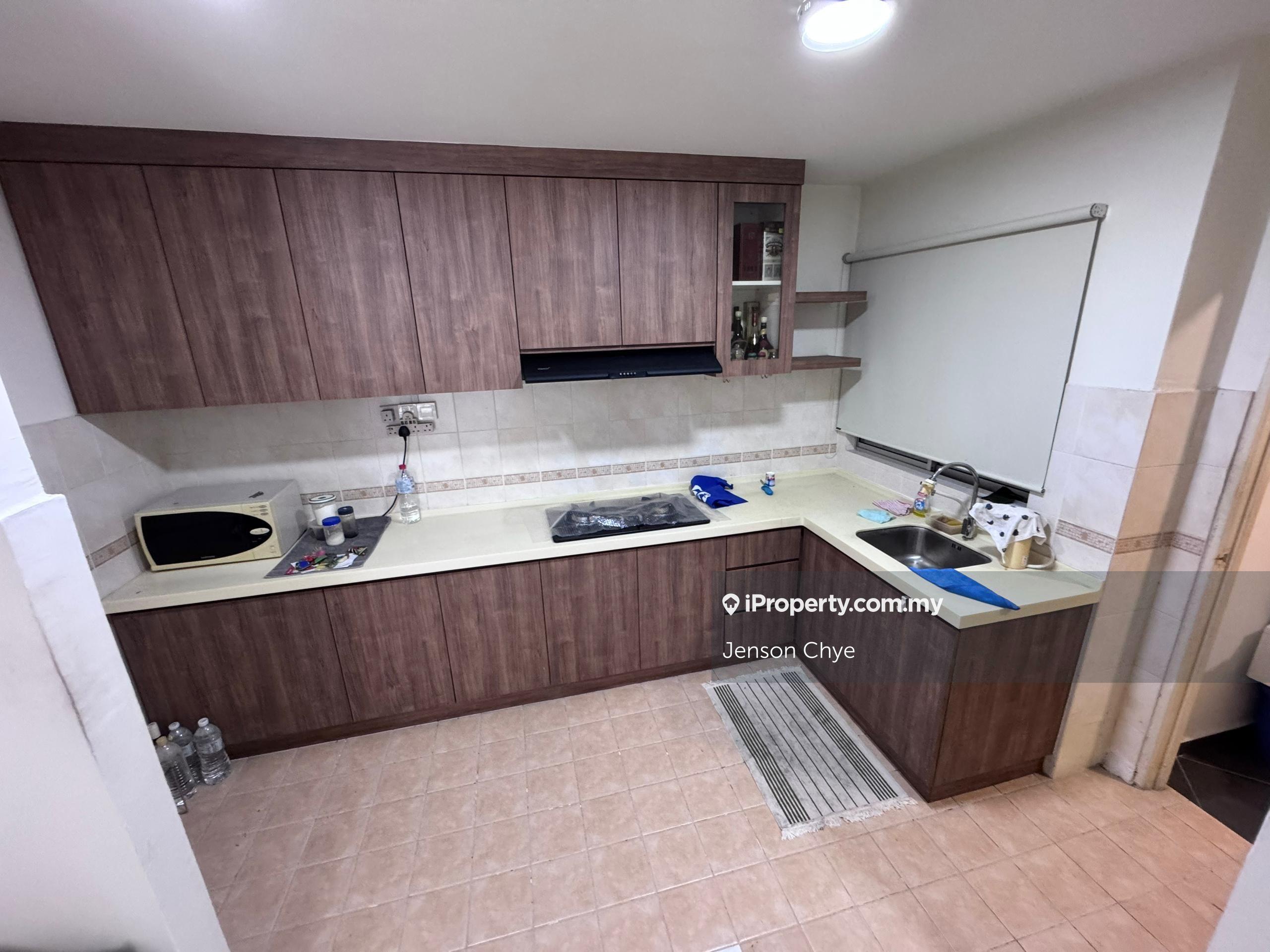 Pangsapuri Merak Apartment Bandar Kinrara Renovated Freehold For Sale