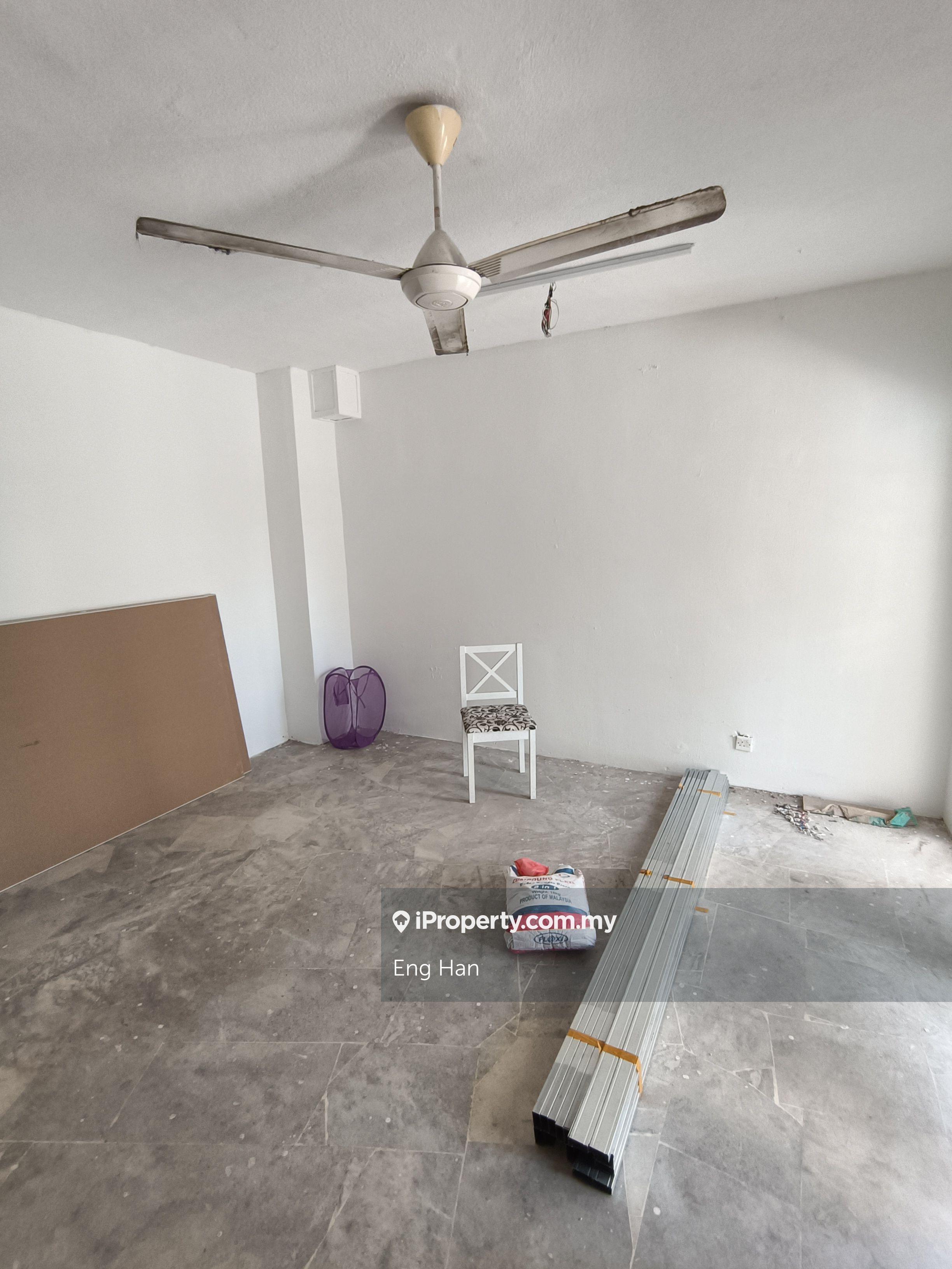 Taman Puchong Perdana Walking Distance to LRT 2 Storey Terrace House