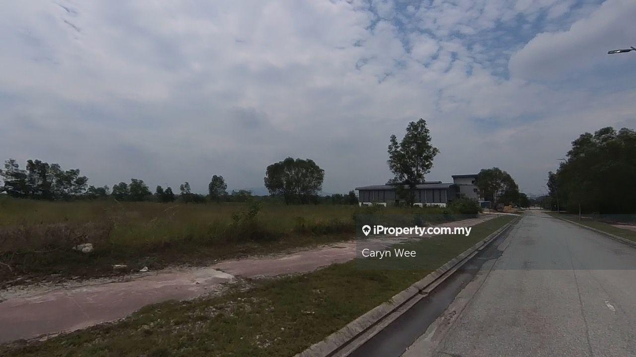 Freehold industrial land for sale at Elmina East