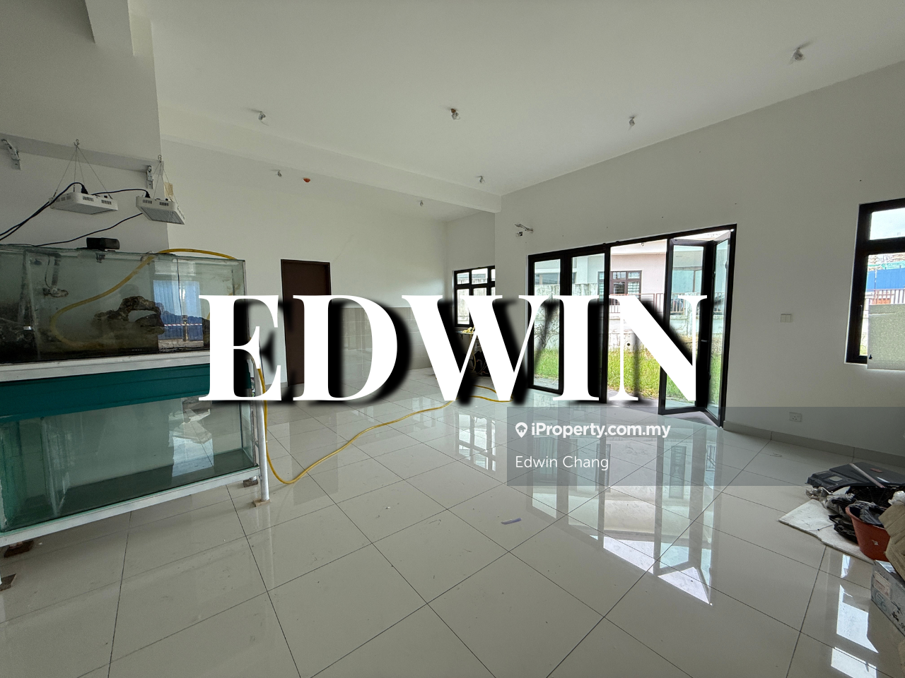 2 Storey Semi-D with Extra Land