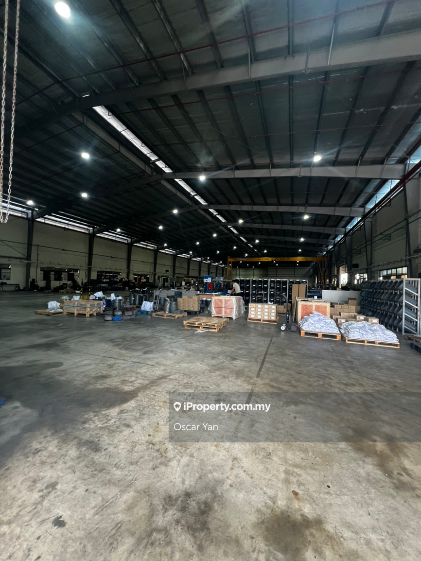 Nusa Cemerlang detached factory with extra built up 