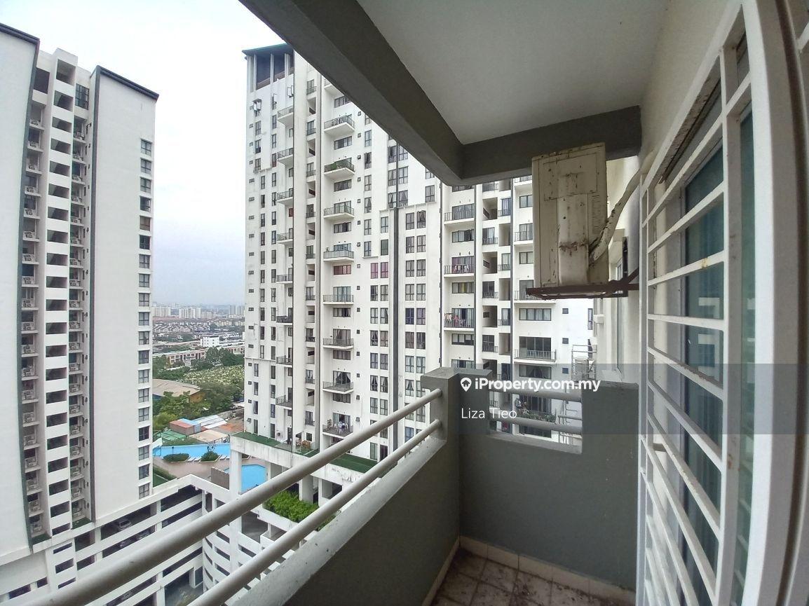 Good condition, high floor corner unit