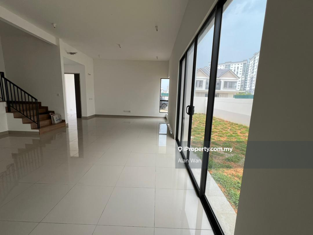 Semi D house