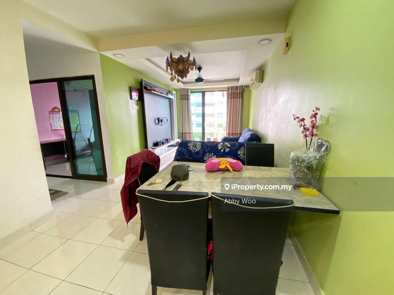 Indah alam( subang Andaman) 4 rooms 2 bath 2 parking furnished