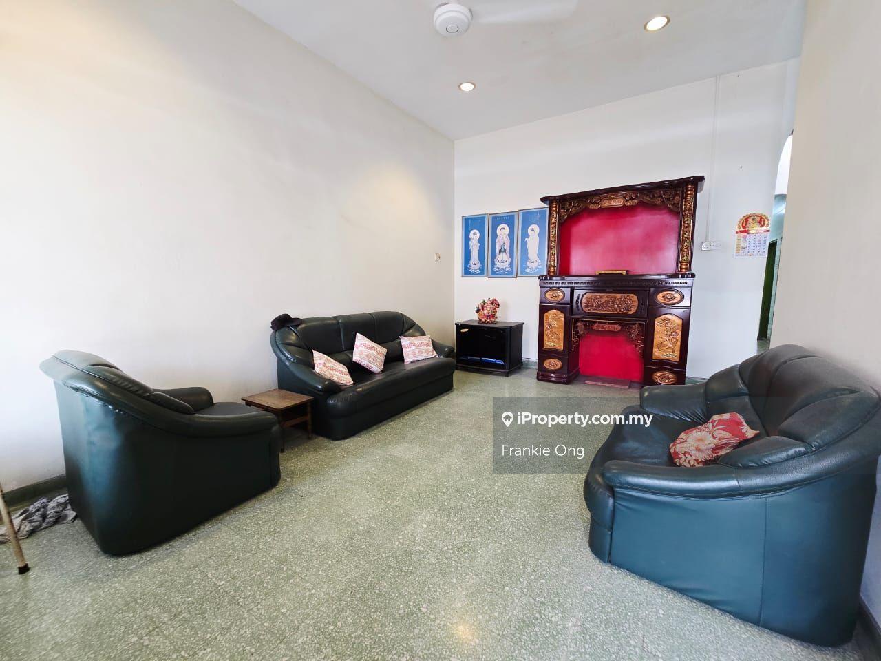 Super Cheap Single Storey walking distance Mrt 