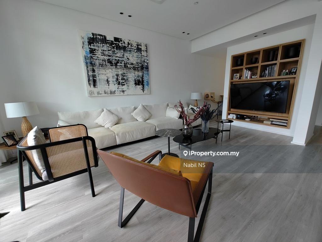 East Residence Exclusive Township 5 Bedrooms with Garden, Garage & Ev