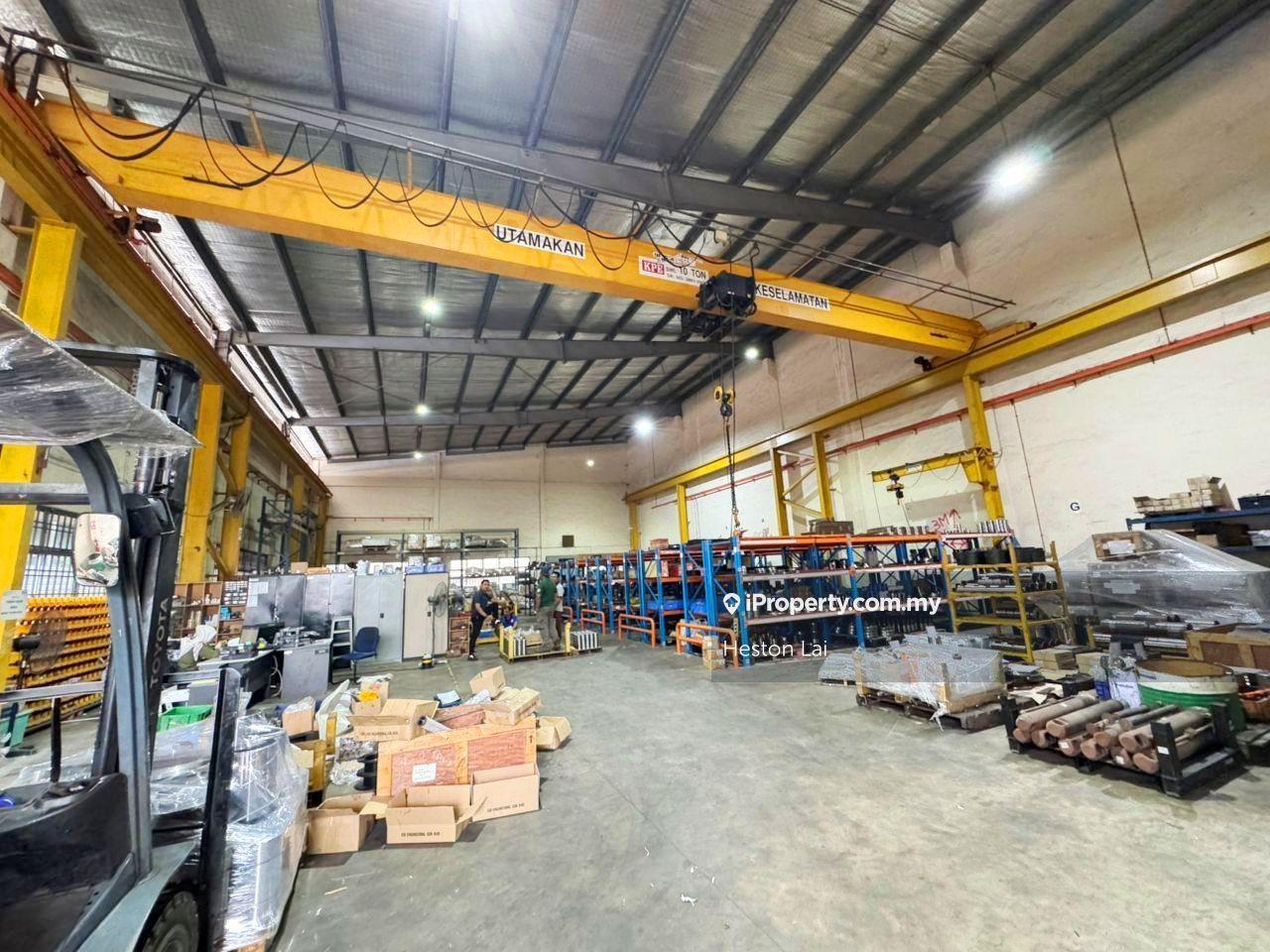 Nusa Cemerlang - 1.5 Storey Semi-fetached Factory 