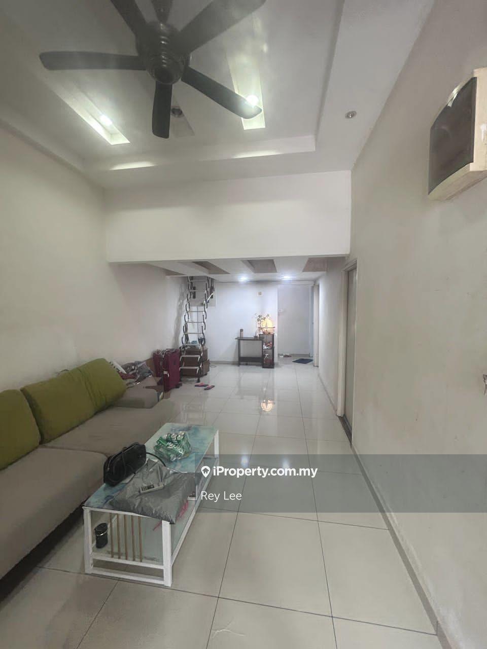 1.5 Storey Terrace House, Taman Molek