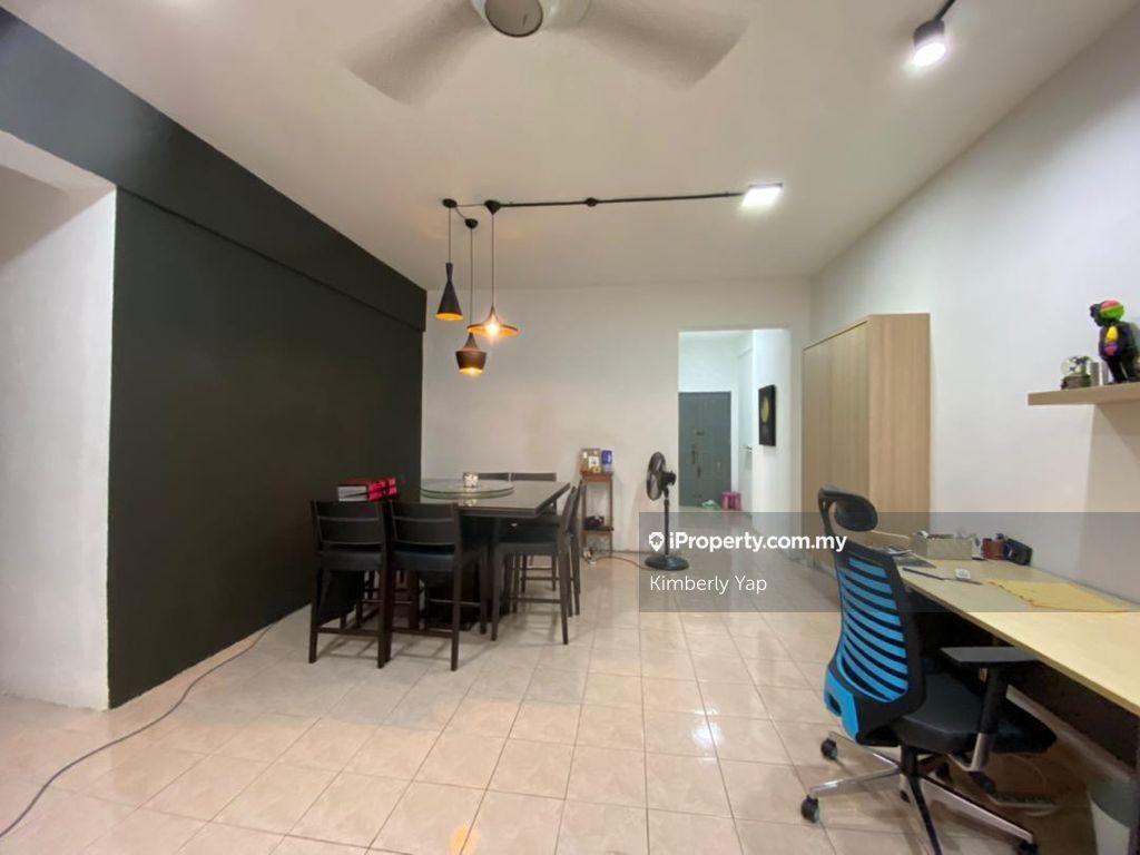 4 rooms fully furnished unit for Sale @ Desa Cindaimas Condo