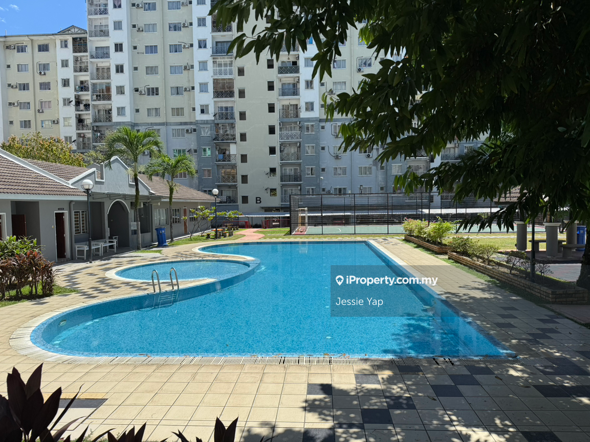 Casa Riana - Bandar Putra Permai, Seri Kembangan, Puncak Jalil