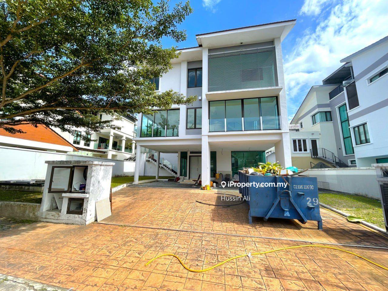 Gated Guarded, Elite Area, 3 Storey Bungalow, Amberhill, Melawati, KL