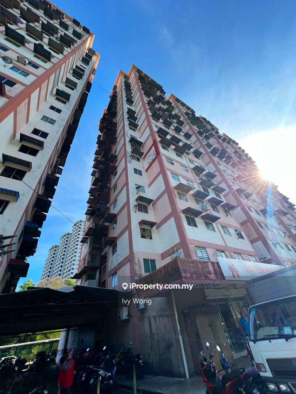 Pangsapuri Pinang Emas Batu Ferringhi For Sale
