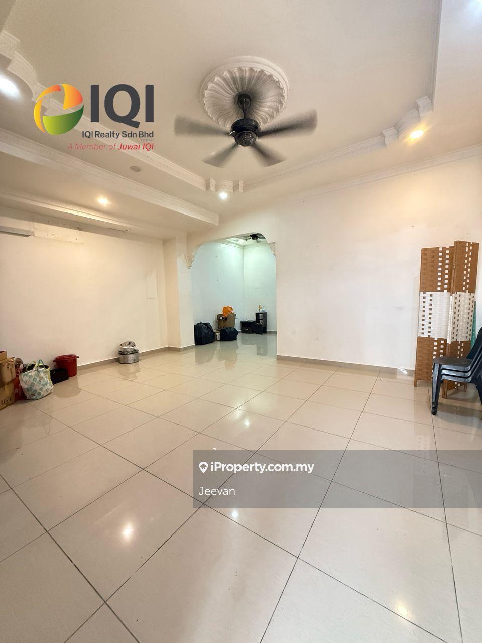 Beautiful 2 Storey Terrace - Nice Unit Good Condition
