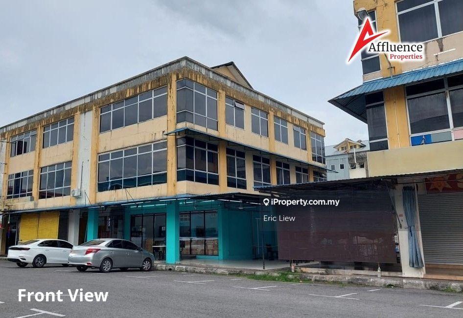 3 Storey Shophouse Corner unit at Matang
