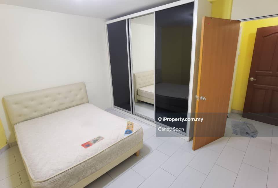 Kenanga Point Condo in Jln Loke Yew near Kenanga Wholesale City Shell