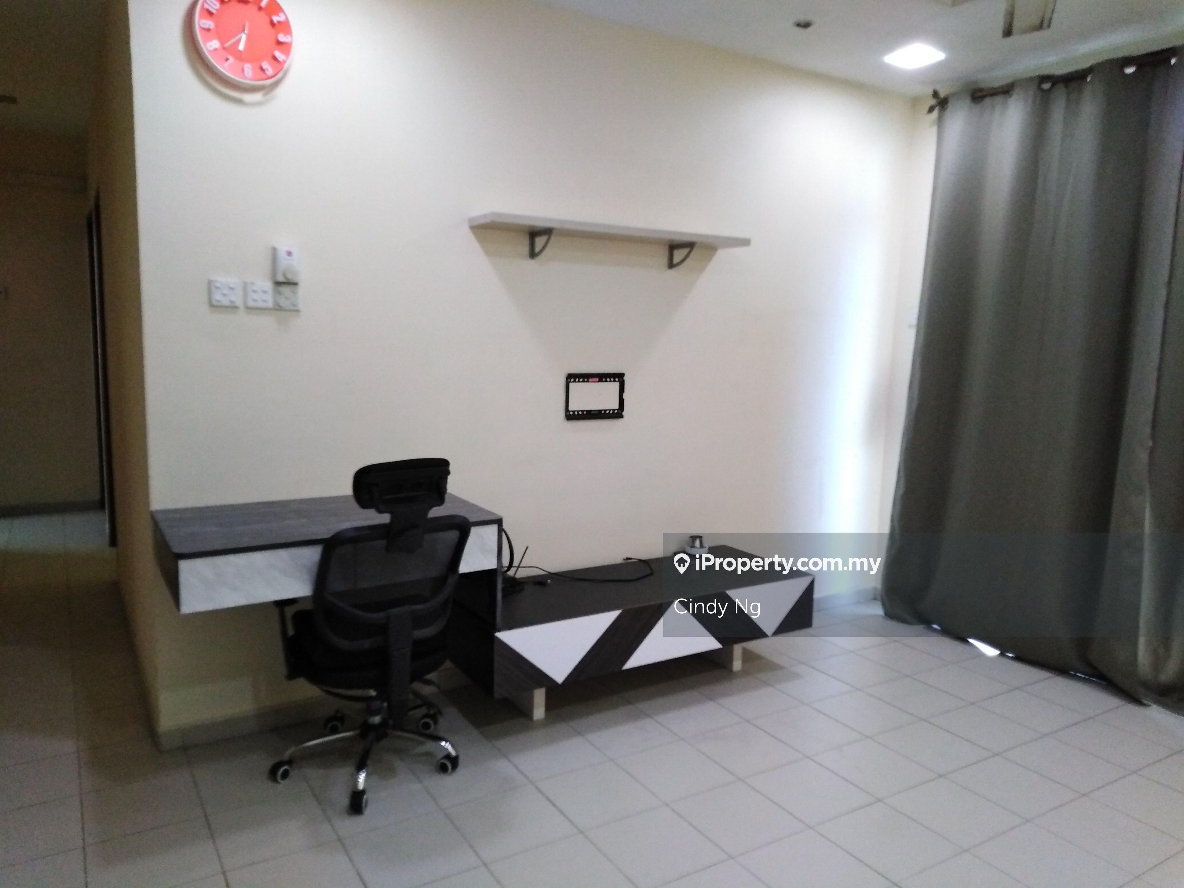 Mount Austin Perdana 1 Lake View Apartment Fully Furnished