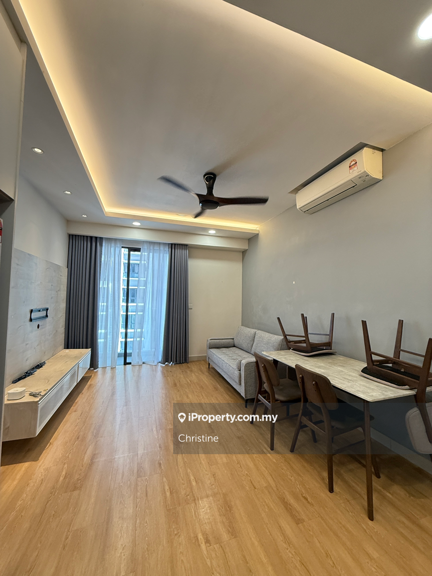 Dsara Sentral Partially furnished unit for rent