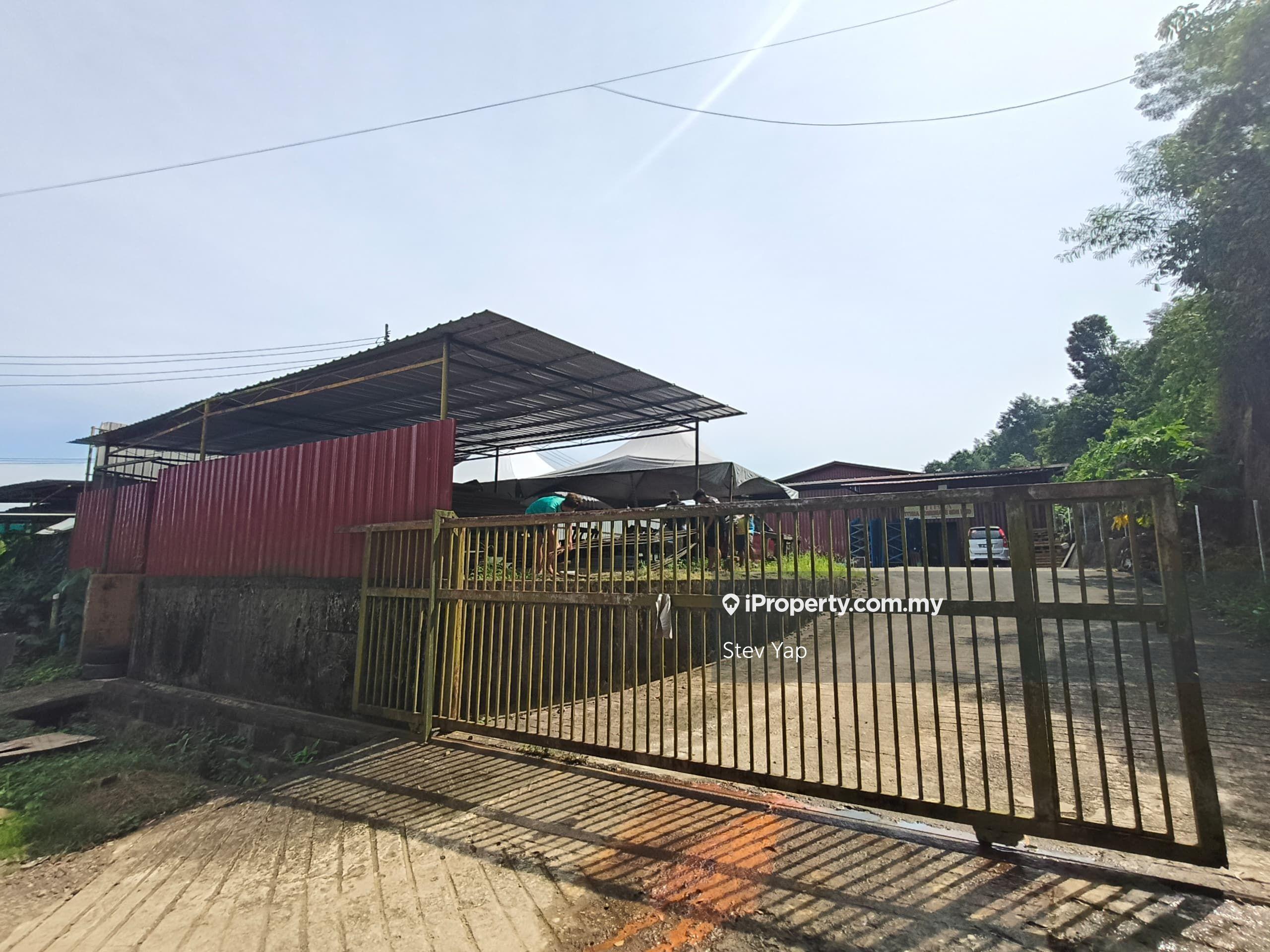 Inanam Taipan Warehouse Lorong Kumbang With Oc For Rent