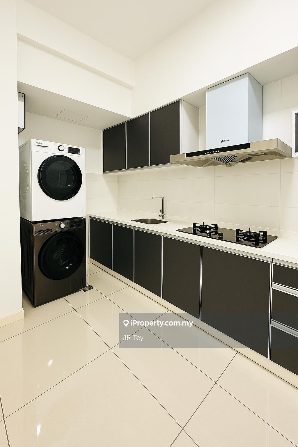Partly furnish 1034sf 3 Rooms 2 Carparks Renai Jelutong Shah Alam