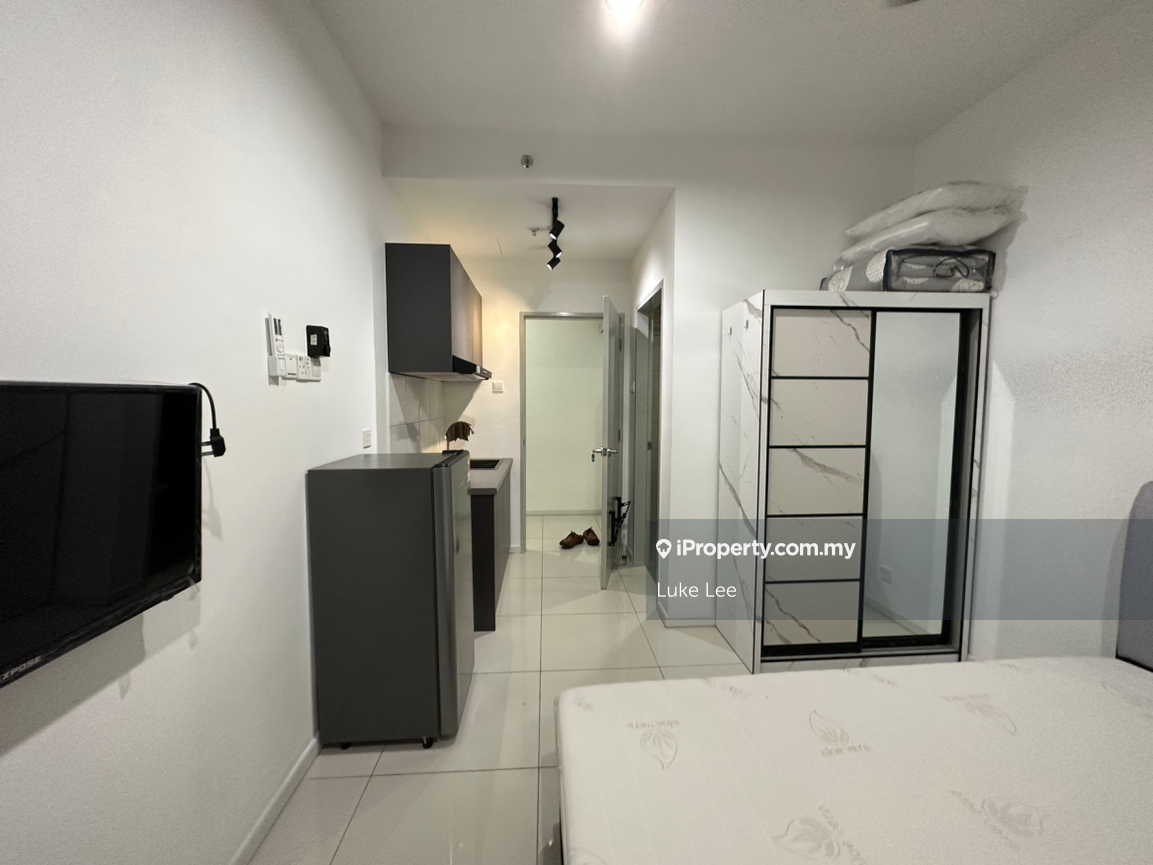 Furnished studio with parking for rent at horizon suite bear KLIA