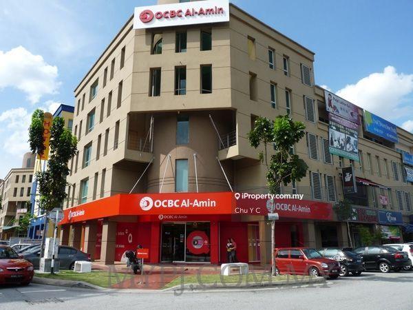 Prime 4 1/2 Corner shop for sale with lift at Kota Damansara