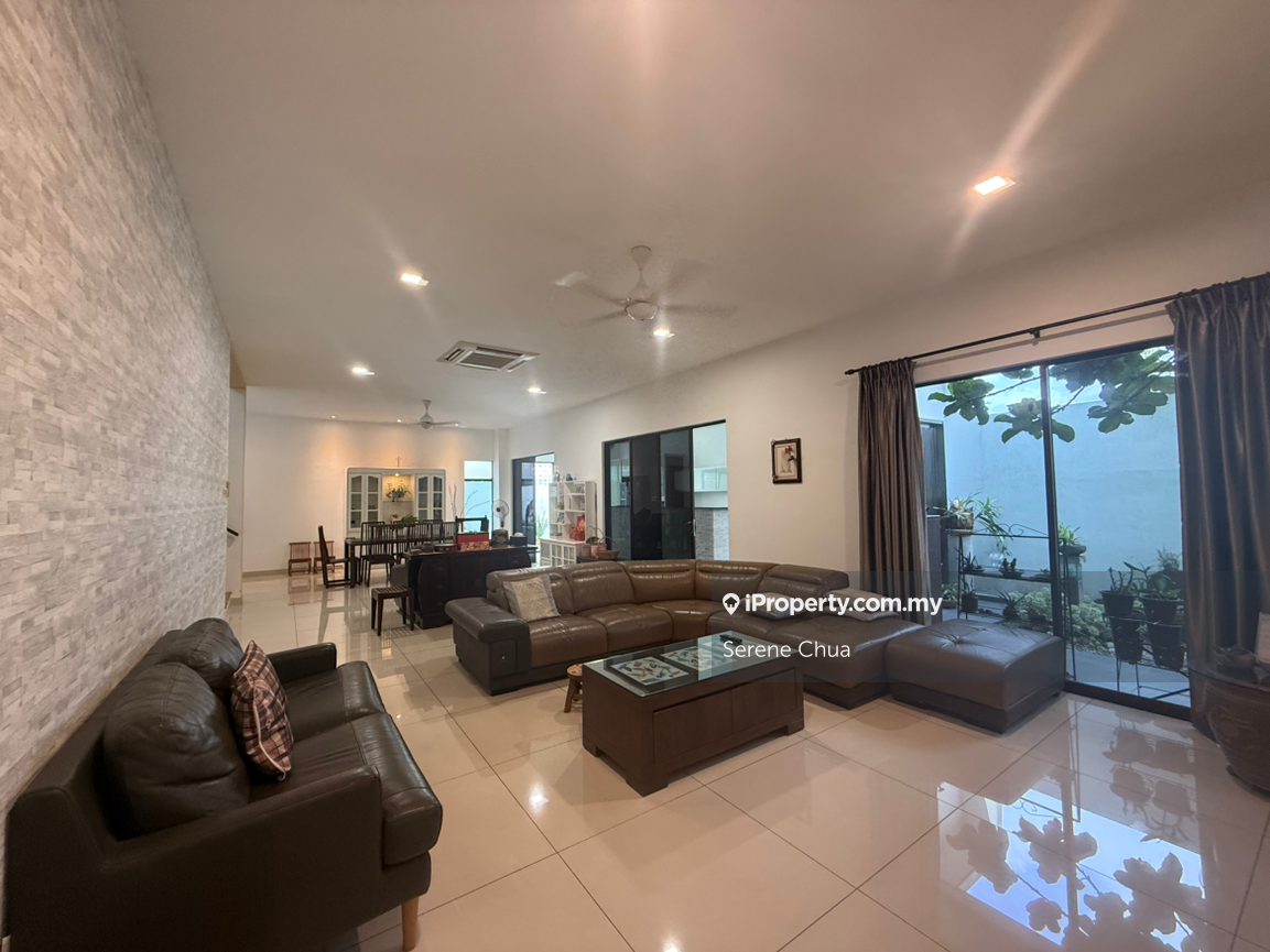 Adda Height Purple Field Link Bungalow for sale