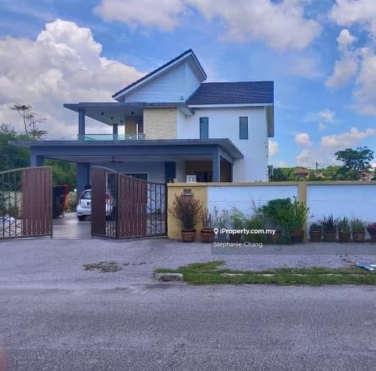 Freehold Bungalow at Bandar Baru Sri Klebang For Sale