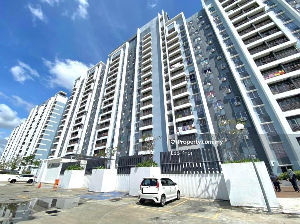 Under Bank Value! Renovated & Well Kept unit For Sales! Call me now!