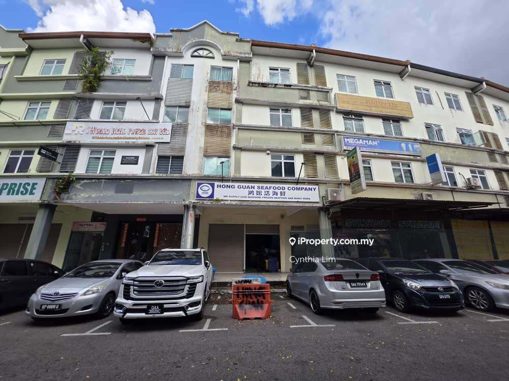 4 Storey Shoplot for Sale near Stutong Market