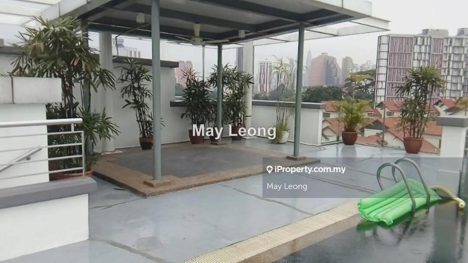 Penthouse with individual pool on roof top, move in ready