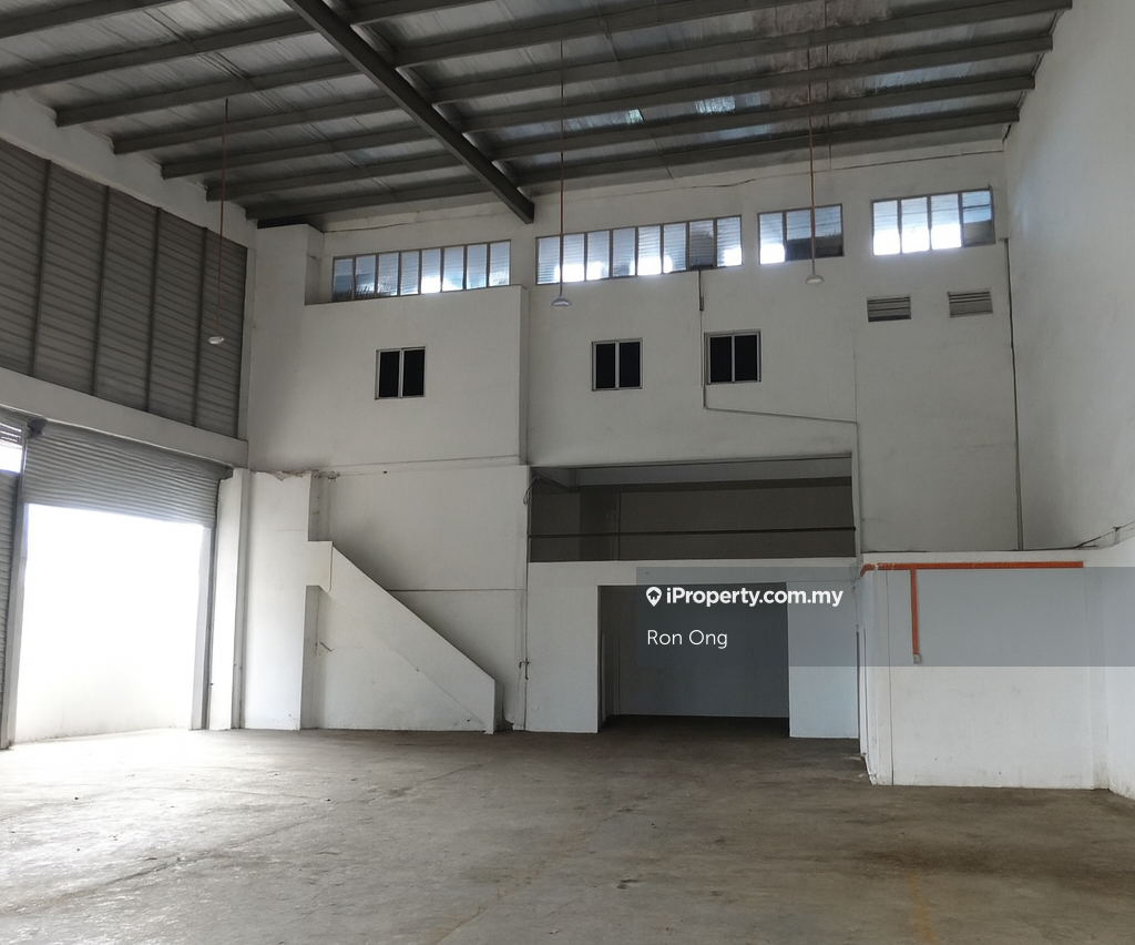 Semi D Puchong Factory for Rent Cheap