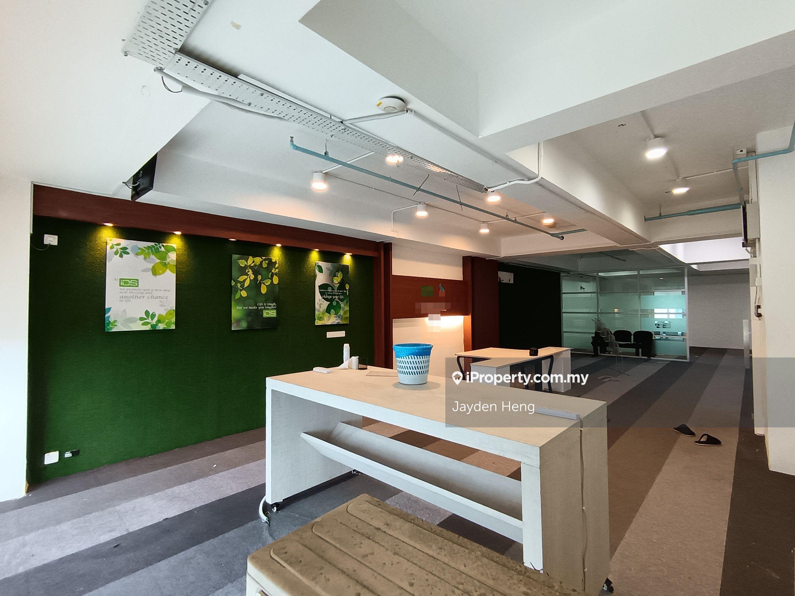 Below Market Price! Oasis Square Office Adjoining Freehold For Sale