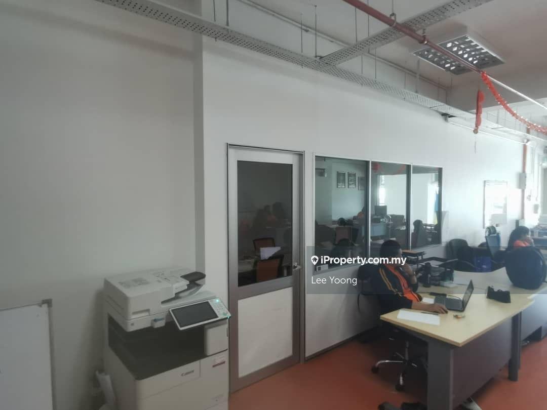 Ground floor at Southbay plaza ideal storage,office, or service centre