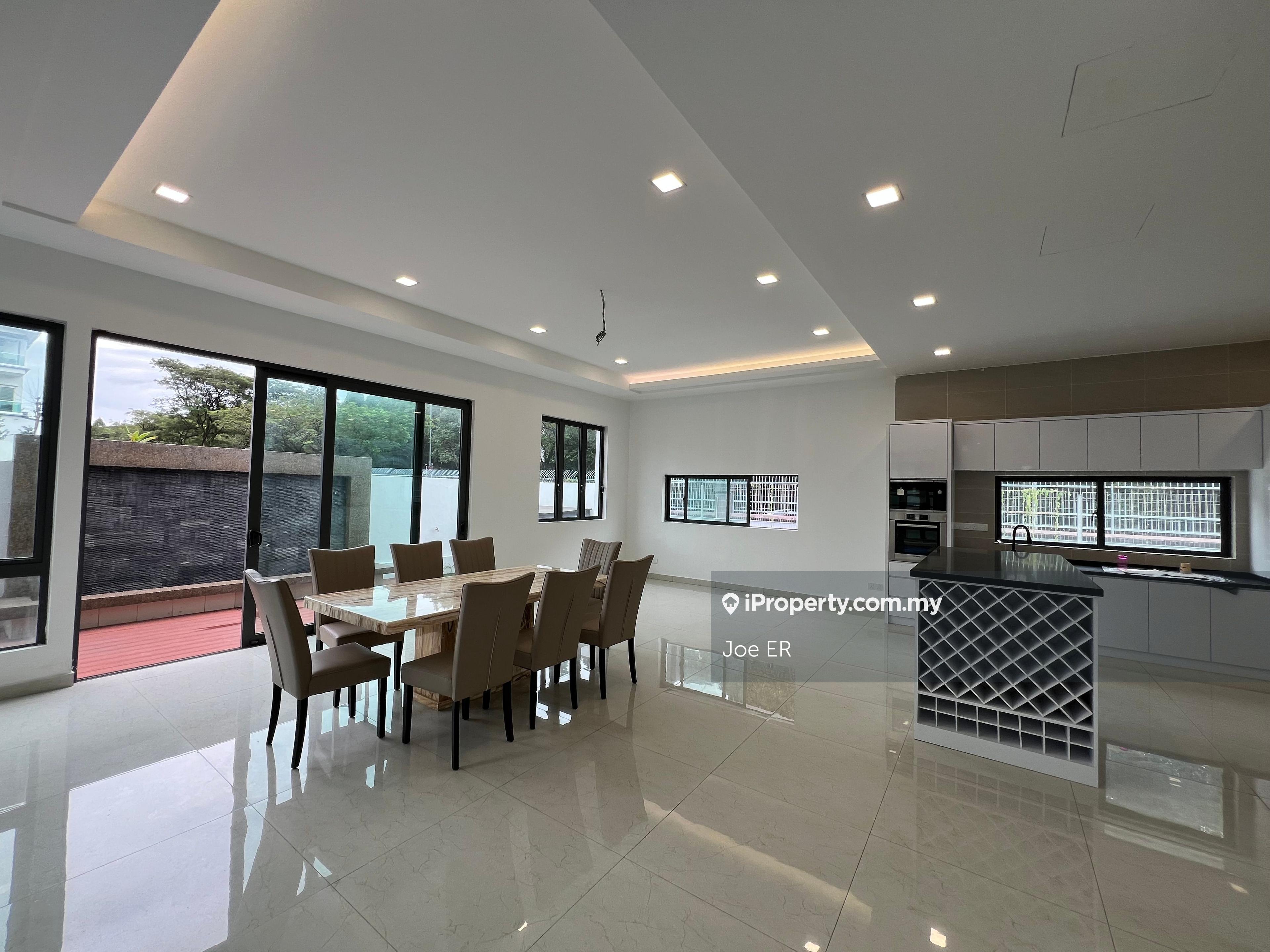 Brand New 3-Storey Bungalow with Lift and Swimming Pool for Sale