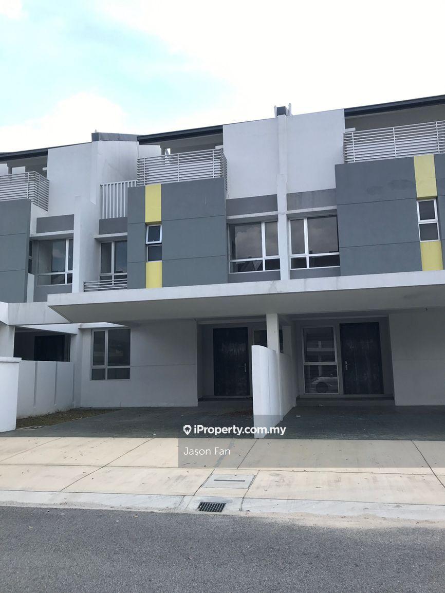 Terrace house for Sale