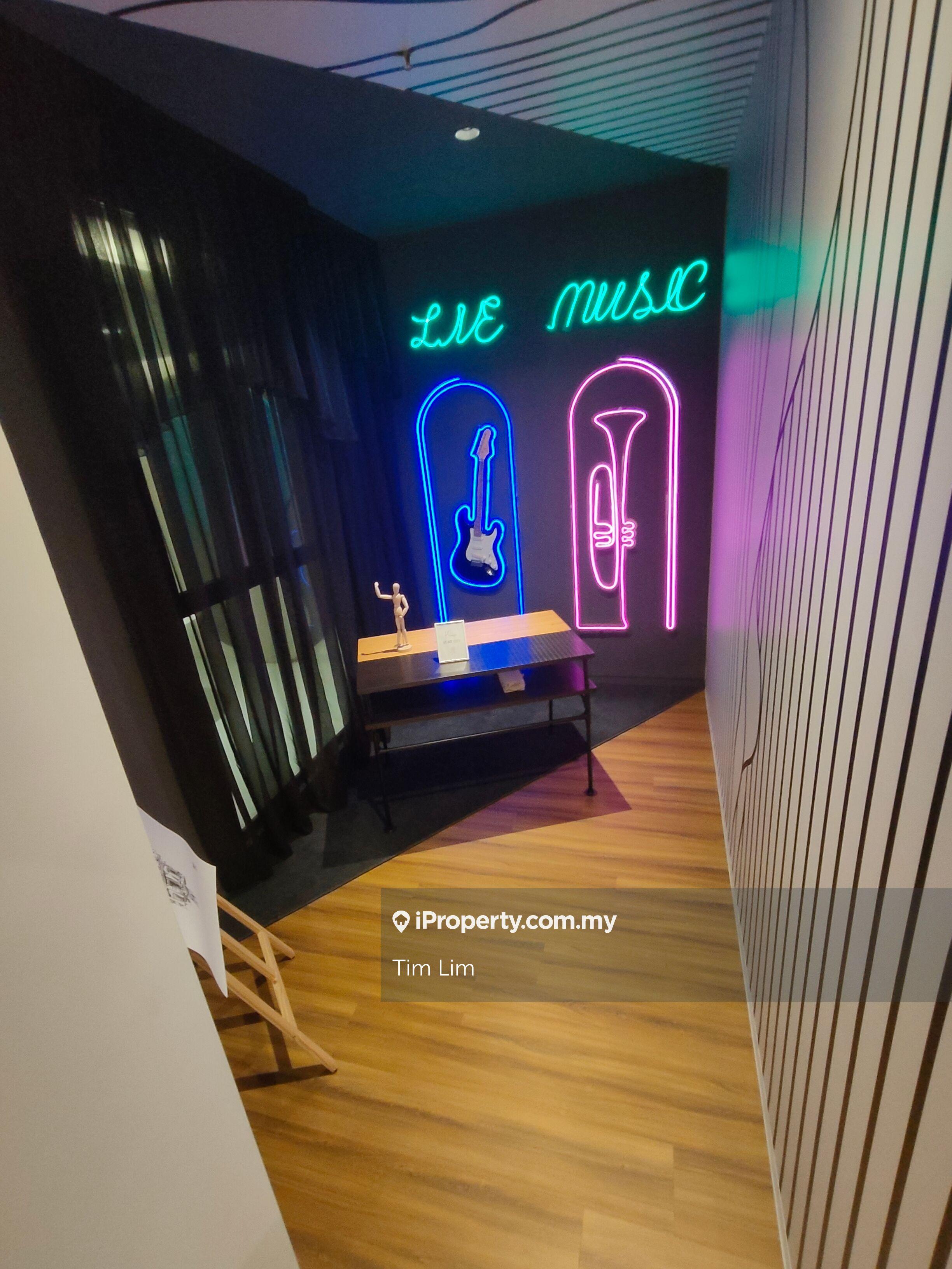 Super Low Density With 255 Units Freehold Serviced Apartment