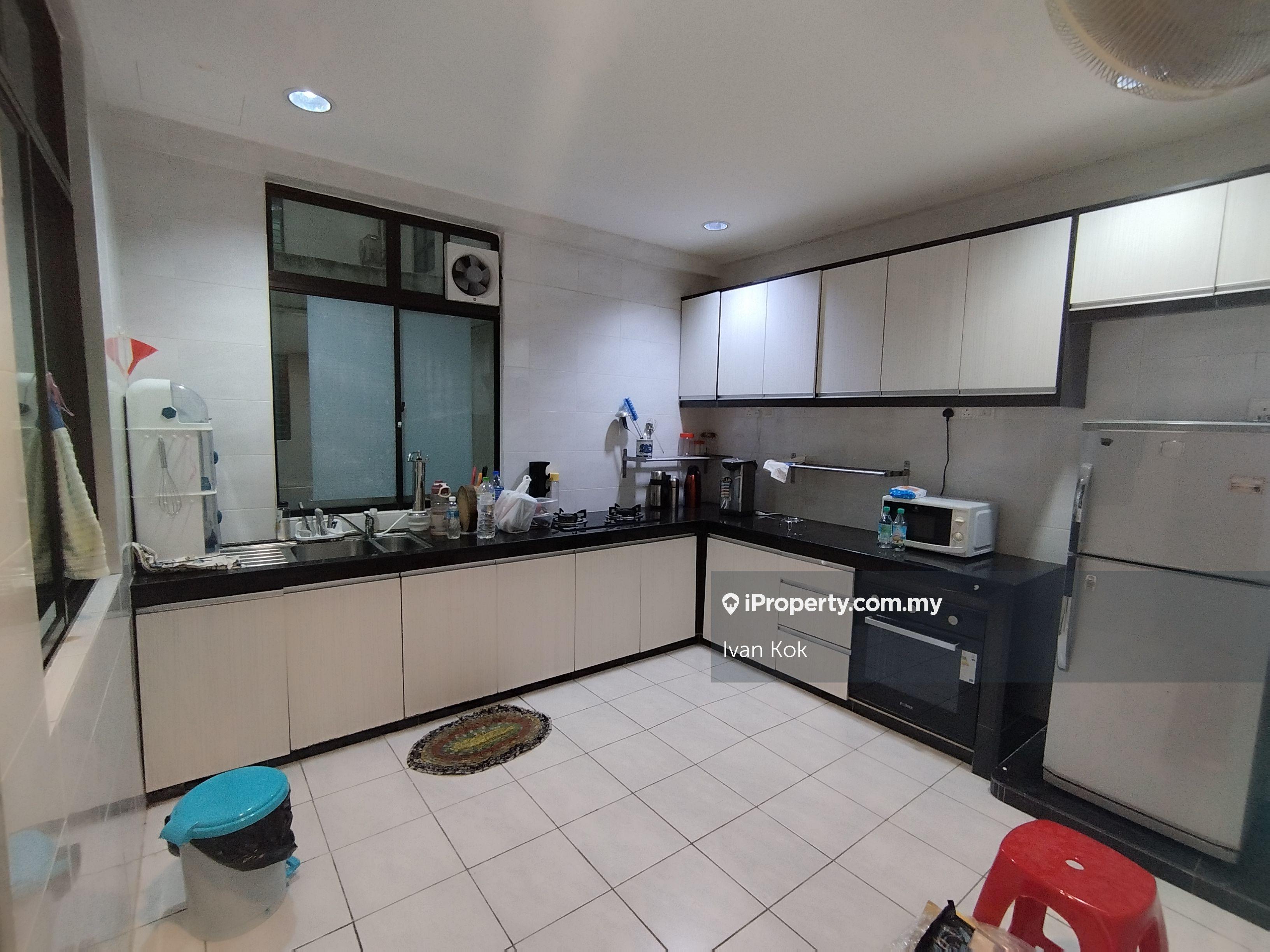 Value Buy Unit With 2 Carpark Lot