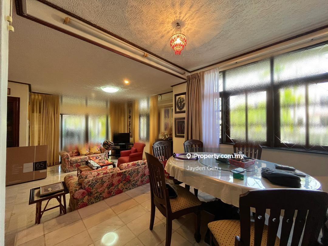 2 Storey Semi D, Taman Lumba Kuda / Taman Golf, For Sale