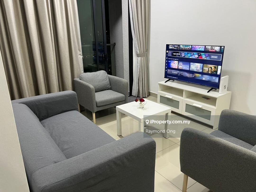 3r2b 2cp fully furnished renovated and walk to MRT LRT