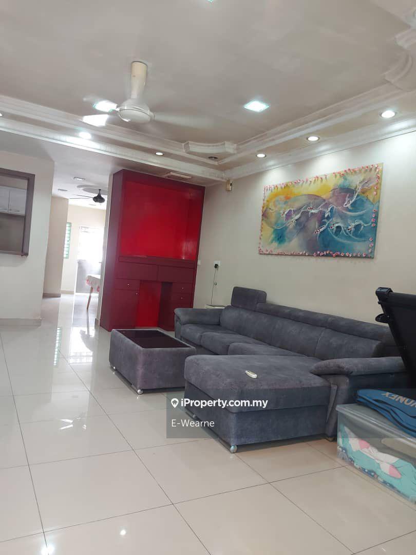 Mutiara Damansara link house for sale. 