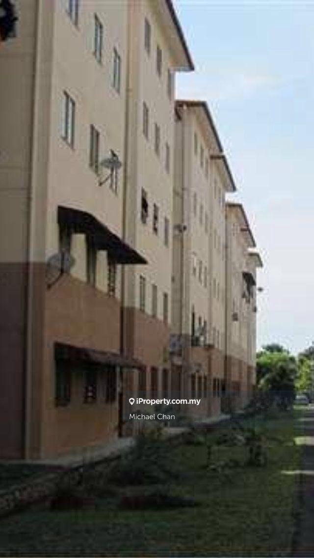 Puchong Utama Court 1 Flat For Sale