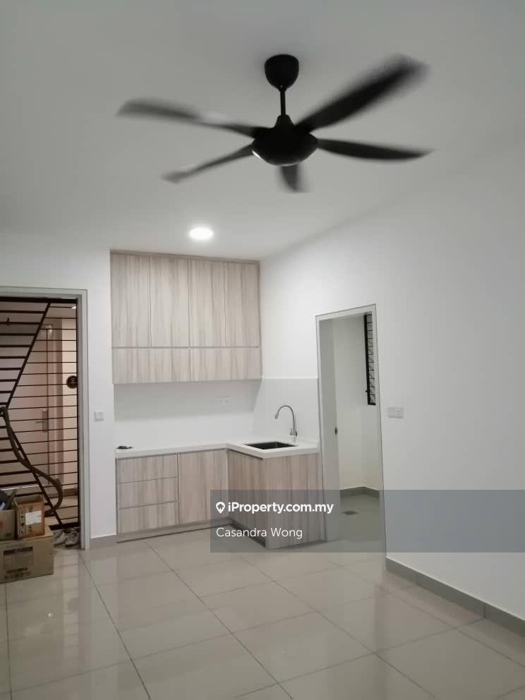 Low Floor Freehold