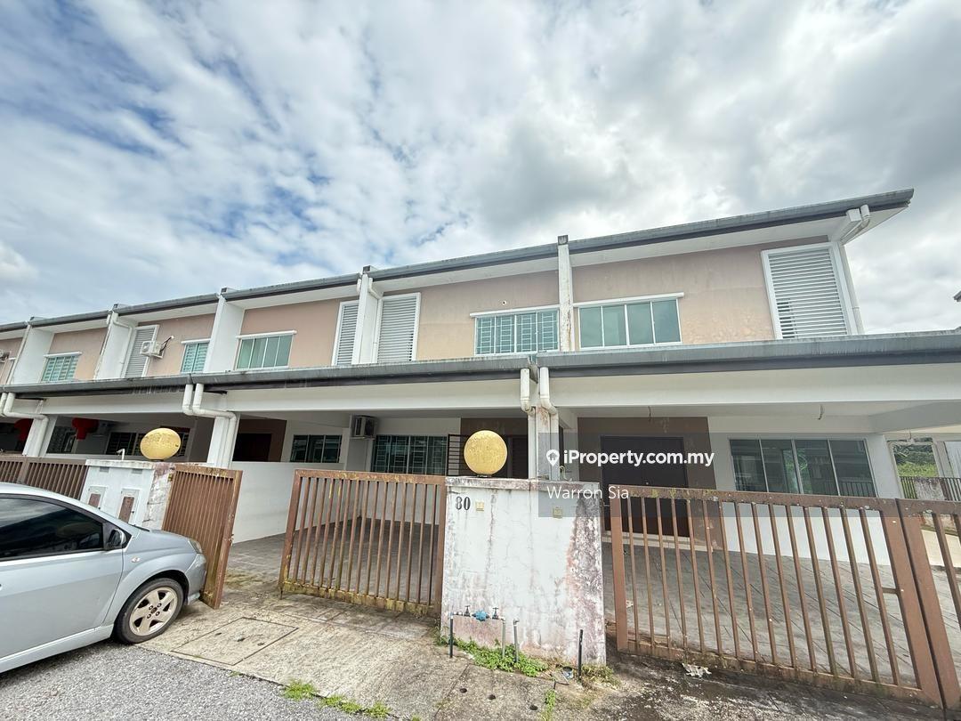 Oxford avenue 9th Mile Double storey intermediate terrace For rent