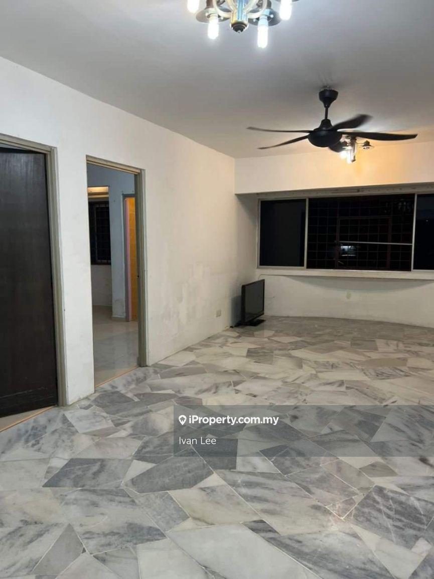 Pandan Lake View Apartment @Pandan Perdana