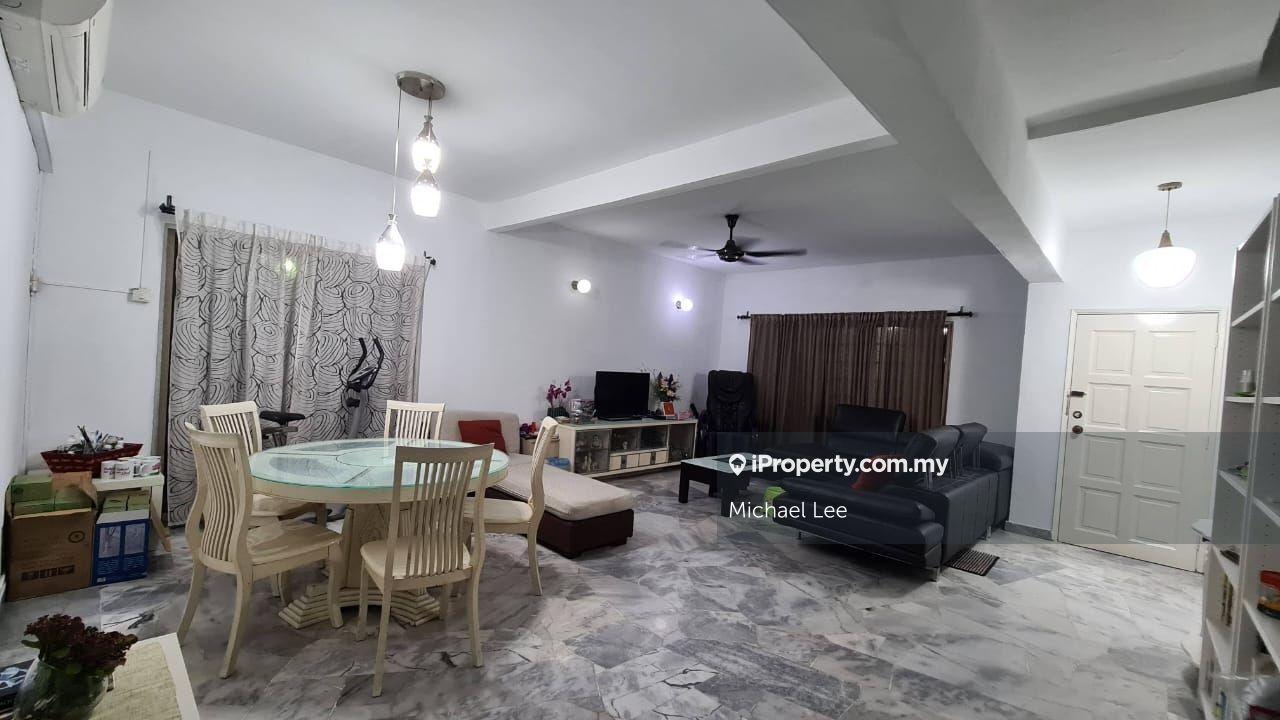 Corner lot 2 Storey taman desaria pjs 5