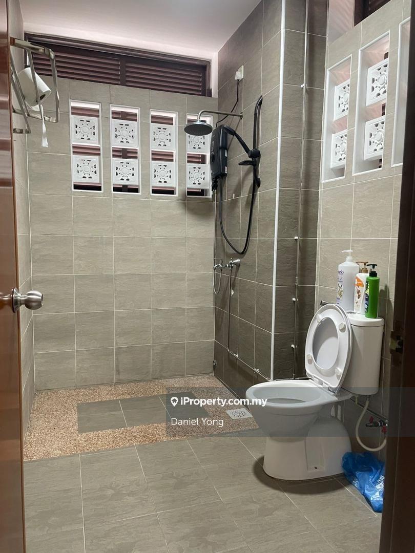 Skudai jalan sutera pulai 1 semi d 4 bedroom
